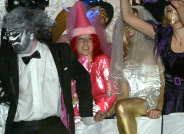 halloween2k80408.jpg